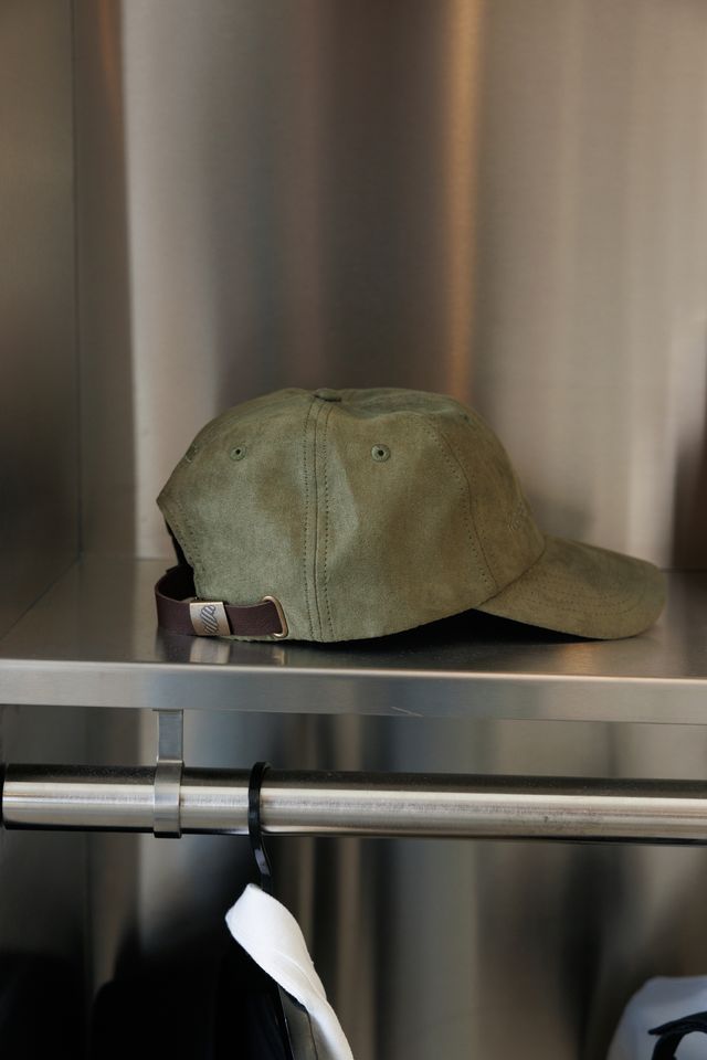 SUEDE 001 CAP